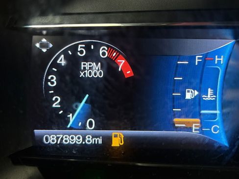 Used 2019 Ford Explorer XLT w/ Equipment Group 202A image 21