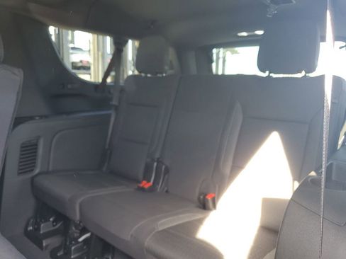 New 2026 Chevrolet Suburban LS image 13