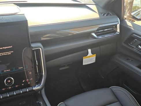 New 2026 GMC Yukon XL Elevation image 18