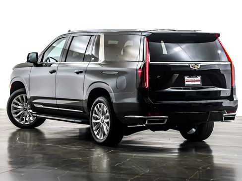 Used 2024 Cadillac Escalade ESV Luxury image 12