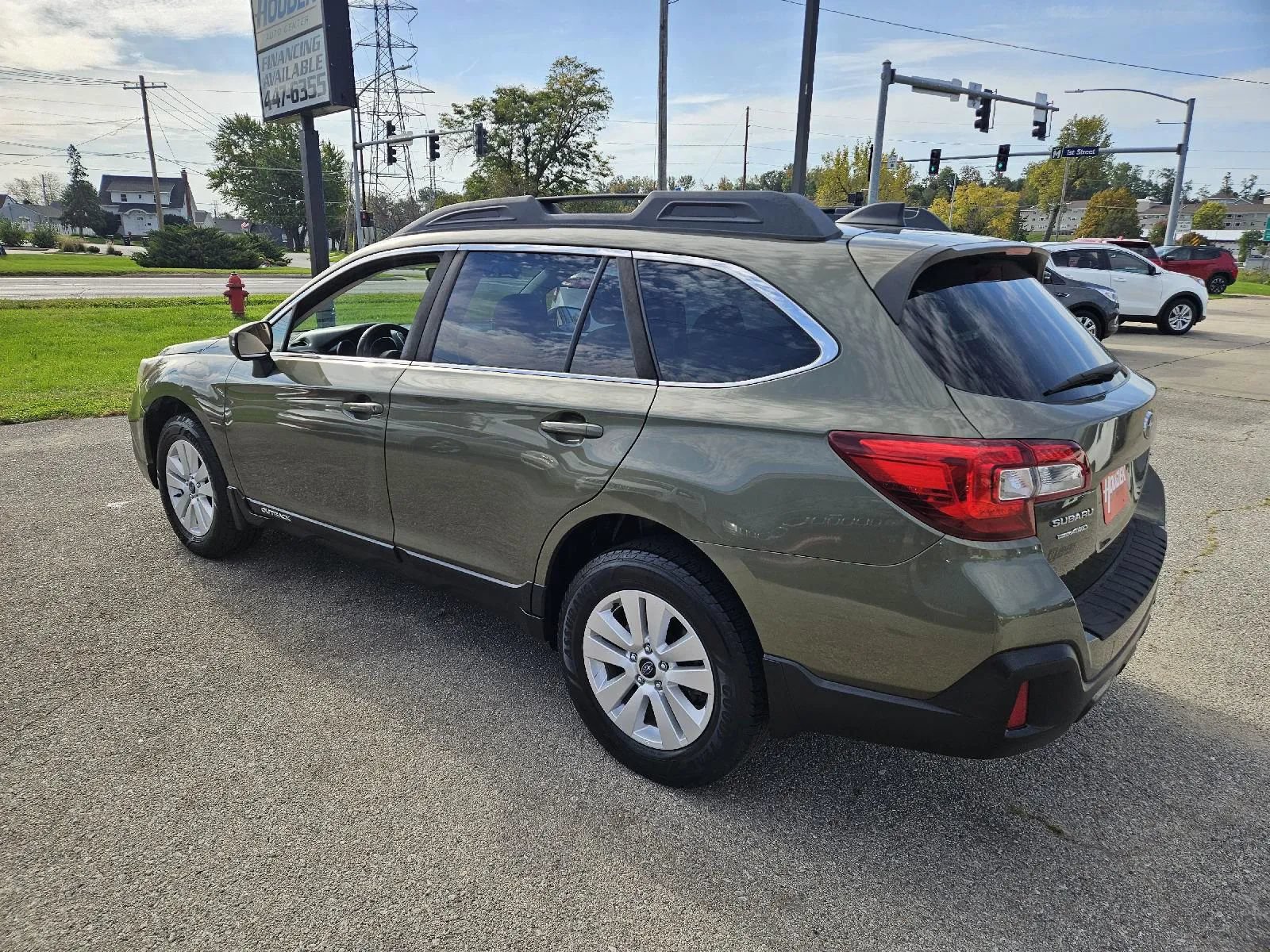 Used 2018 Subaru Outback 2.5i Premium AWD/4WD image 8
