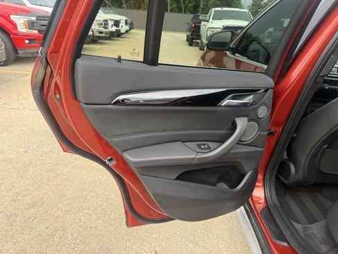 Used 2018 BMW X1 sDrive28i FWD image 14