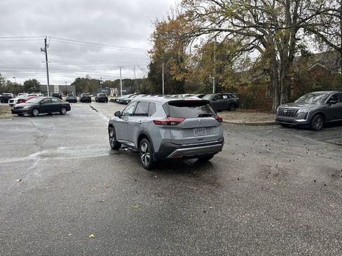 Used 2023 Nissan Rogue SL w/ SL Premium Package image 7