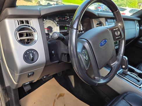 Used 2014 Ford Expedition Limited AWD/4WD image 21