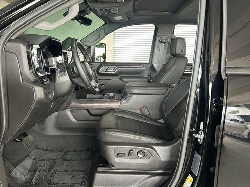 Used 2025 Chevrolet Silverado 2500 LTZ w/ Trail Boss Package AWD/4WD image 10