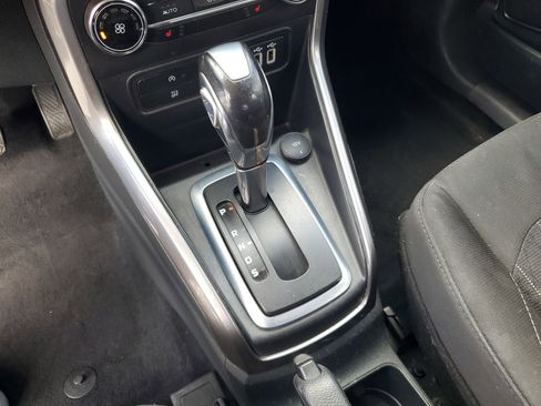 Used 2019 Ford EcoSport SE w/ SE Convenience Package image 24