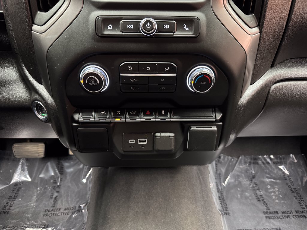 Used 2025 Chevrolet Silverado 1500 Custom w/ Turbomax Blackout Package AWD/4WD image 20