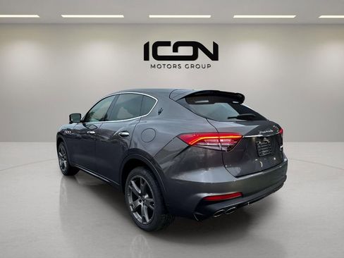 Used 2023 Maserati Levante Modena image 5