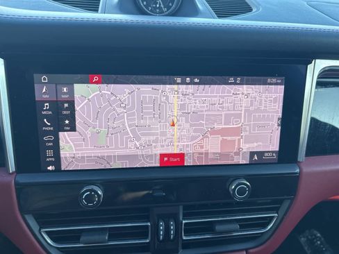 Used 2023 Porsche Macan image 38