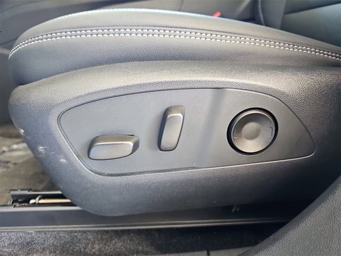 New 2025 Chevrolet Blazer EV LT image 27