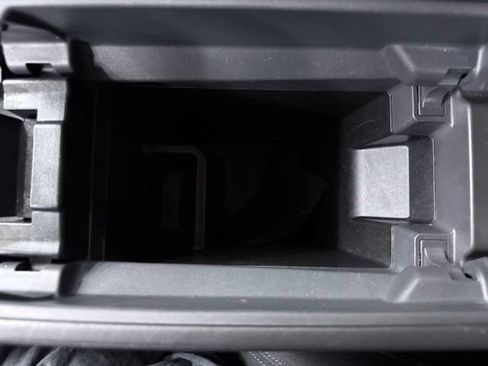 Used 2022 Nissan Rogue SV FWD image 31