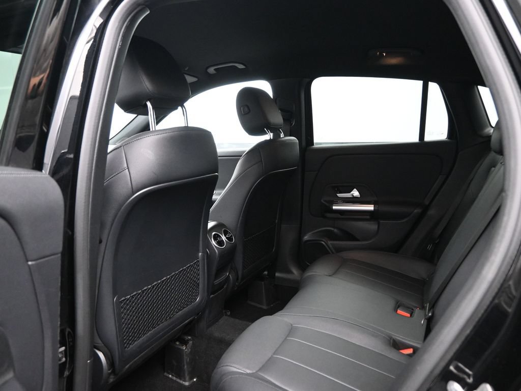 Used 2025 Mercedes-Benz GLA 250 4MATIC image 25