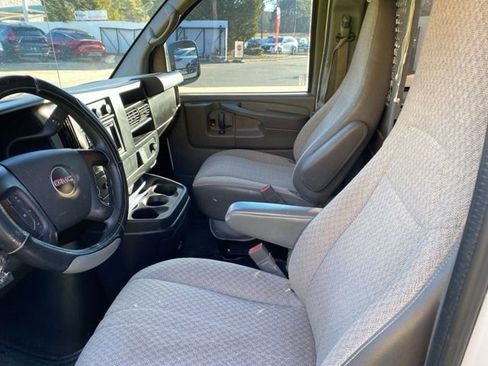 Used 2015 GMC Savana 2500 image 13