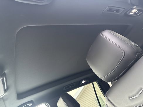 Used 2023 Cadillac XT6 Premium Luxury image 30