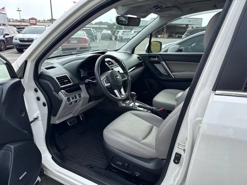 Used 2017 Subaru Forester 2.5i Limited AWD/4WD image 9
