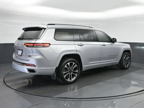 Used 2021 Jeep Grand Cherokee L Overland w/ MOPAR Finishing Package AWD/4WD image 7