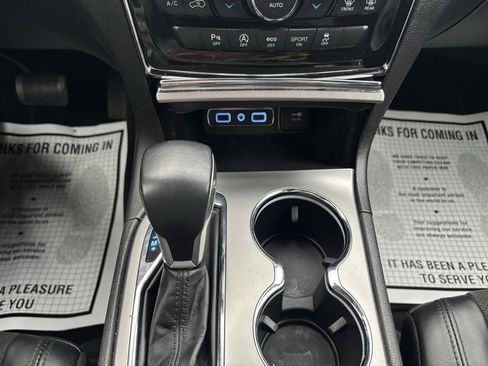 Used 2022 Jeep Grand Cherokee Laredo X image 16