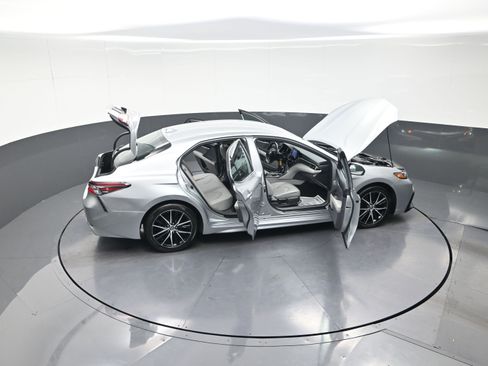 Used 2022 Toyota Camry SE AWD/4WD image 14