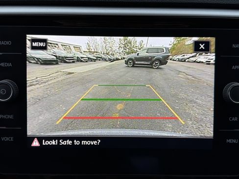 Used 2020 Volkswagen Atlas Cross Sport SEL Premium image 34