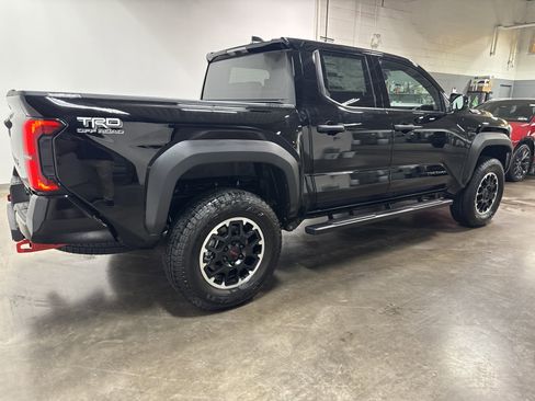 New 2025 Toyota Tacoma TRD Off-Road image 3
