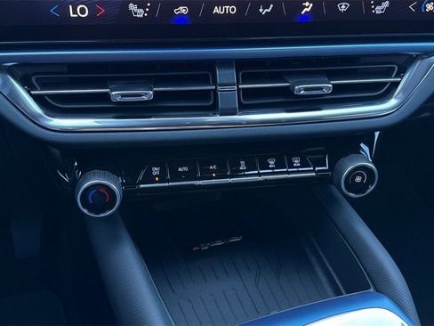 New 2026 Chevrolet Equinox EV LT w/ LPO, Blackout Package image 21