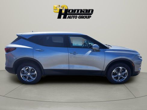 Used 2024 Chevrolet Blazer LT FWD image 6