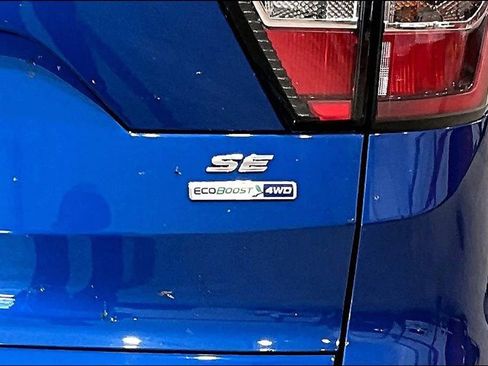 Used 2017 Ford Escape SE AWD/4WD image 8