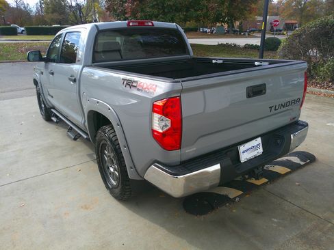 Used 2019 Toyota Tundra SR5 image 9