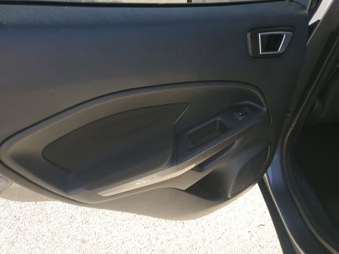 Used 2018 Ford EcoSport SE image 19