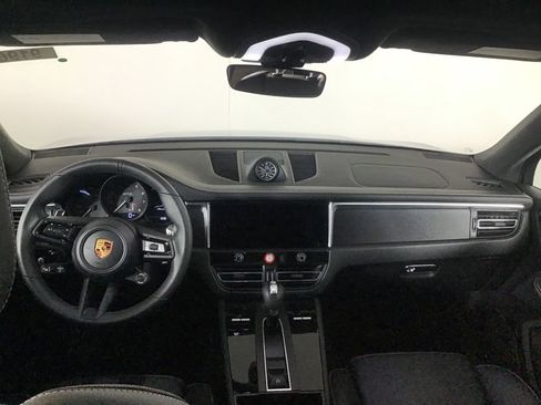 Certified 2026 Porsche Macan GTS AWD/4WD image 23