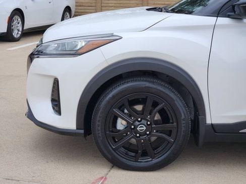 Used 2023 Nissan Kicks SR FWD image 15