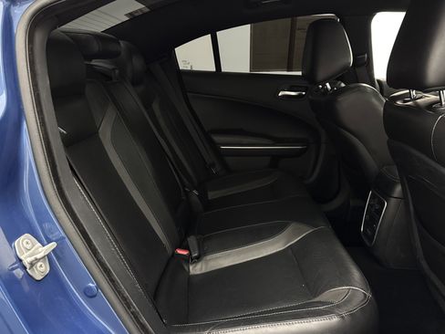 Used 2022 Dodge Charger SXT w/ Leather Interior Group RWD image 32