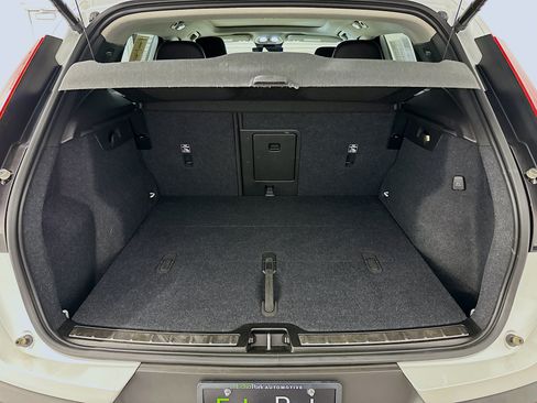 Used 2023 Volvo XC40 B5 Plus w/ Climate Package AWD/4WD image 31
