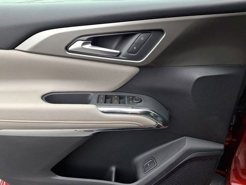 New 2026 Chevrolet Traverse LT w/ Driver Confidence Package image 9