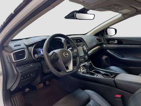 Used 2023 Nissan Maxima Platinum w/ Sport Mat Group FWD image 9