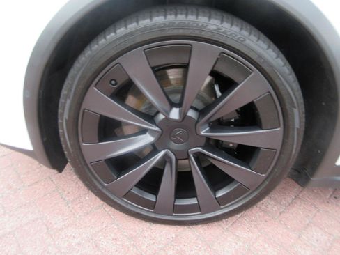 Used 2022 Tesla Model X AWD/4WD image 64