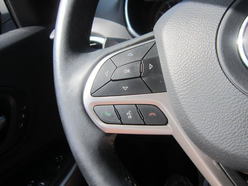 Used 2019 Jeep Cherokee High Altitude AWD/4WD image 18