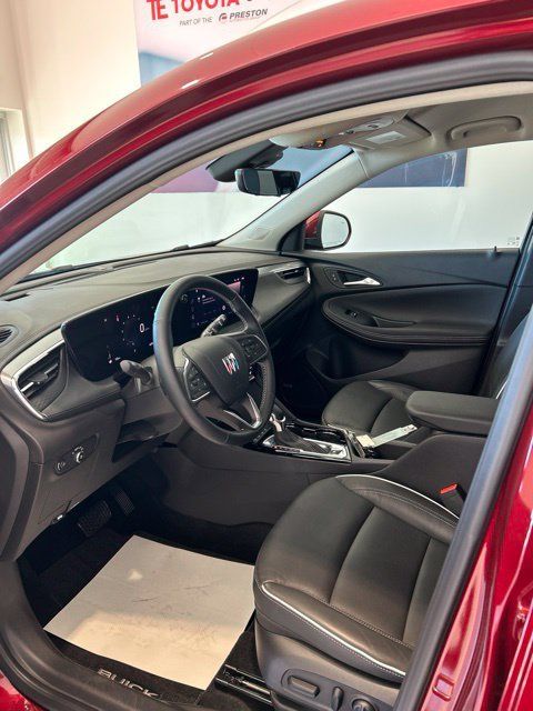 Used 2025 Buick Encore GX Avenir w/ Avenir Technology Package AWD/4WD image 21