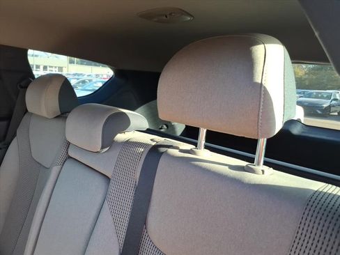 Used 2022 Hyundai Santa Fe SEL w/ Convenience Package image 11