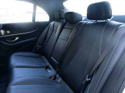 Used 2022 Mercedes-Benz E 350 Sedan image 19
