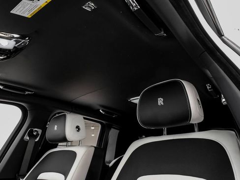 Used 2022 Rolls-Royce Cullinan Black Badge AWD/4WD image 28