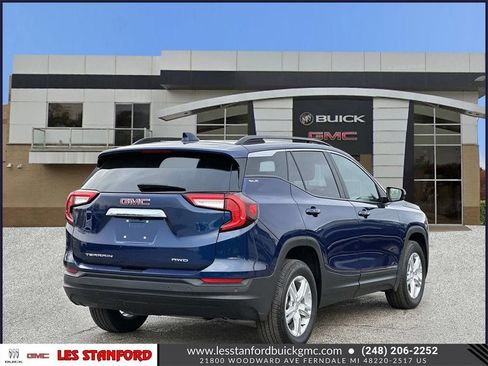 Certified 2023 GMC Terrain SLE w/ Driver Convenience Package image 6