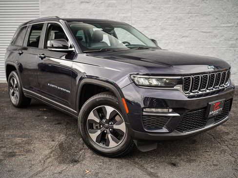 Used 2023 Jeep Grand Cherokee 4WD 4xe image 9
