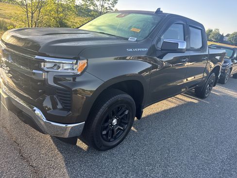 Used 2023 Chevrolet Silverado 1500 LT image 8