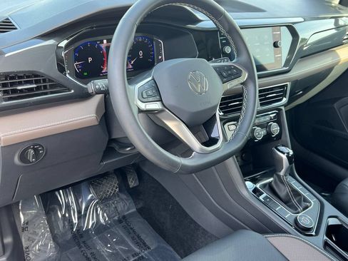 Used 2024 Volkswagen Taos SEL AWD/4WD image 19