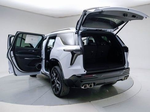 New 2026 Chevrolet Traverse RS FWD image 19