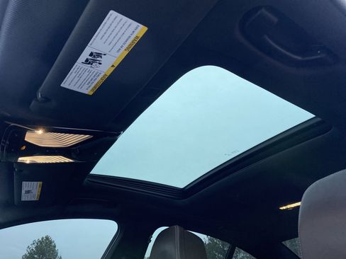 Used 2020 BMW M550i xDrive w/ Premium Package image 9