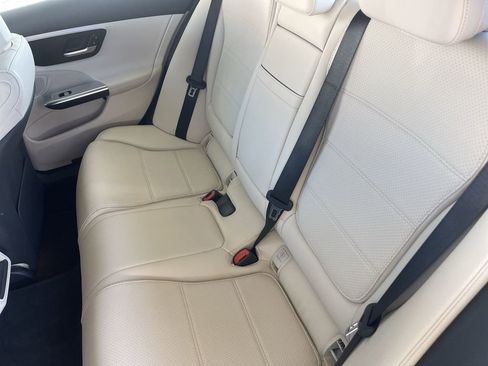 Used 2025 Mercedes-Benz C 300 4MATIC Sedan image 24