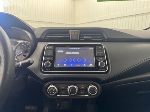 Used 2021 Nissan Versa S FWD image 18