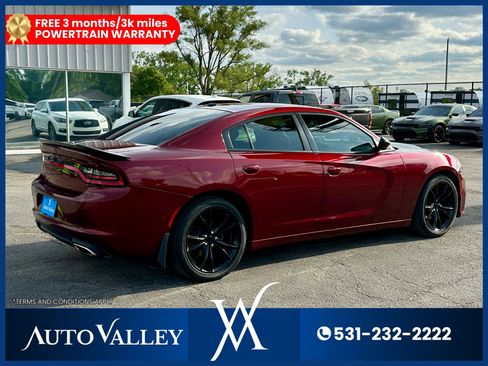 Used 2020 Dodge Charger SXT w/ Blacktop Package RWD image 5